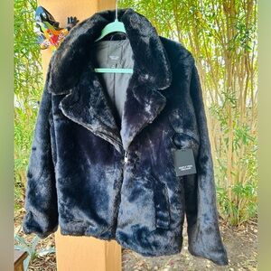 NWT! 🩷VERA WANG🩷 Black Faux Fur Moto Style Jacket SZ M. WAAAAAY CuTE!!!